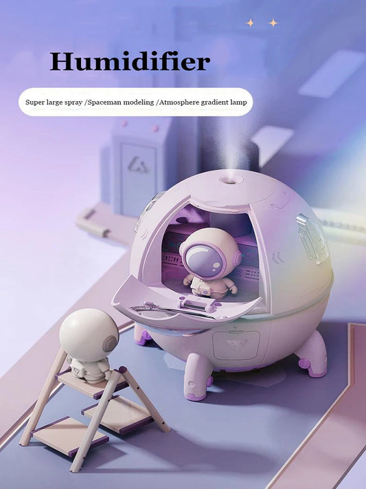 Astronaut mini USB humidifier with LED light